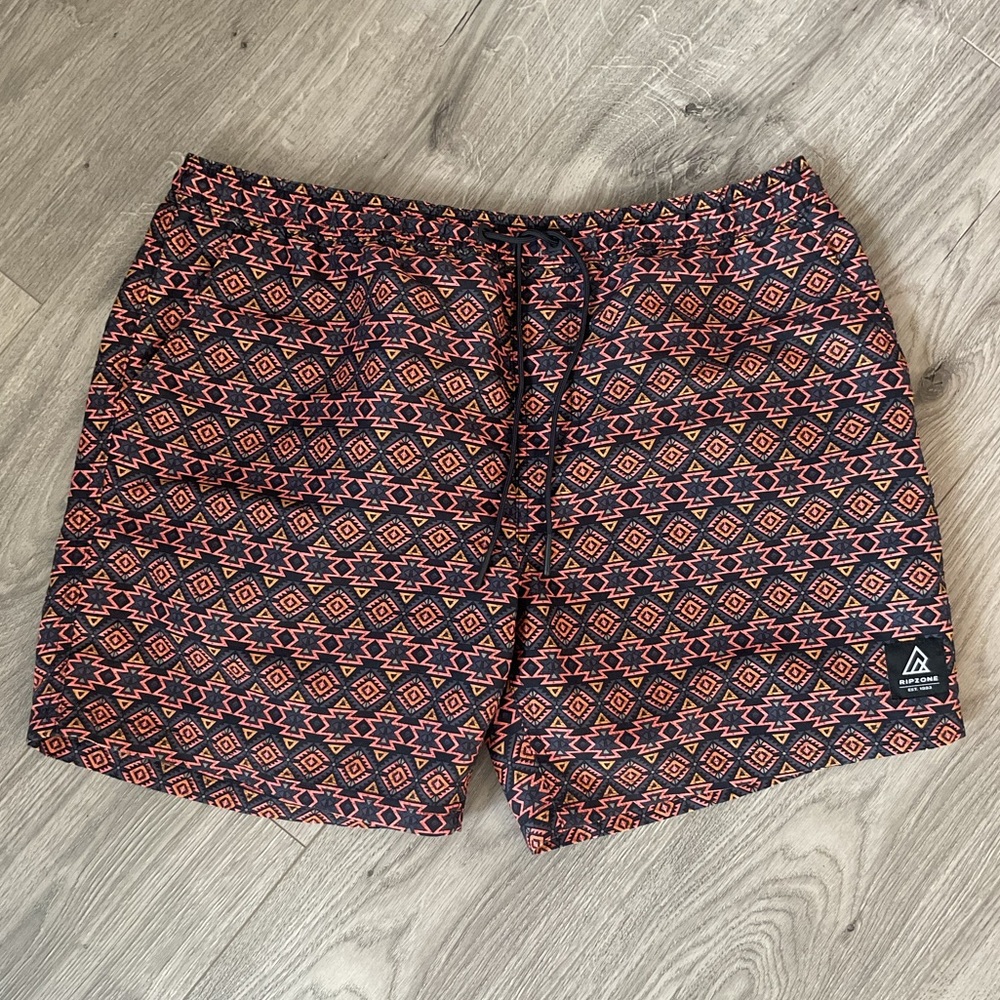 *** RIPZONE Geometric Patterned Swim/ Board Shorts